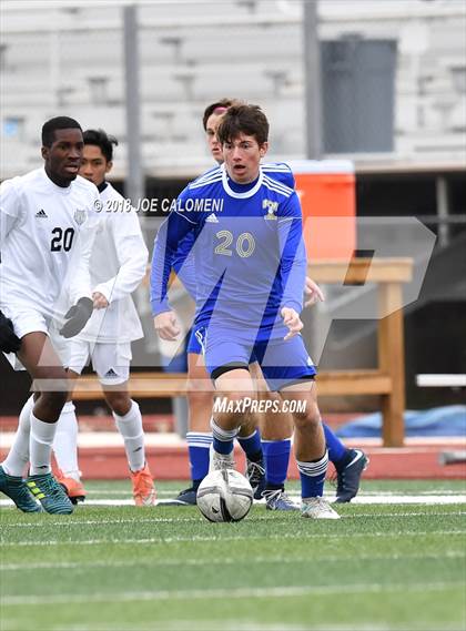Thumbnail 1 in Victoria East vs Tivy (New Braunfels Tournament) photogallery.