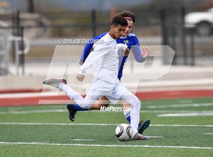 Thumbnail 2 in Victoria East vs Tivy (New Braunfels Tournament) photogallery.