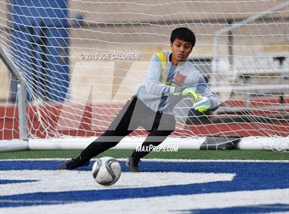 Thumbnail 1 in Victoria East vs Tivy (New Braunfels Tournament) photogallery.