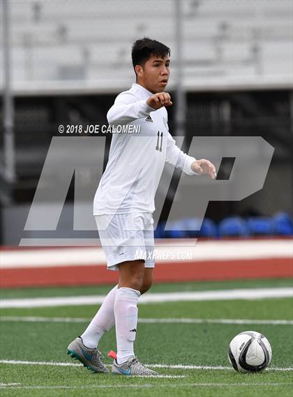 Thumbnail 1 in Victoria East vs Tivy (New Braunfels Tournament) photogallery.