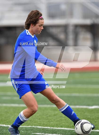 Thumbnail 2 in Victoria East vs Tivy (New Braunfels Tournament) photogallery.