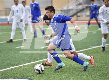 Thumbnail 3 in Victoria East vs Tivy (New Braunfels Tournament) photogallery.