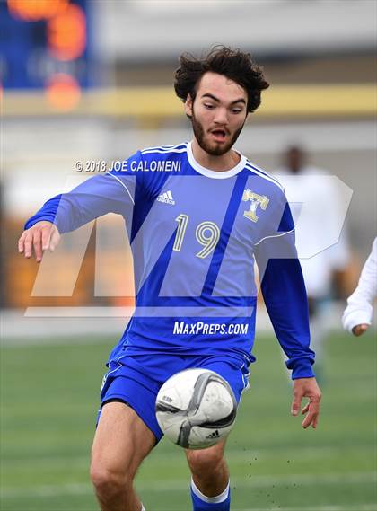 Thumbnail 3 in Victoria East vs Tivy (New Braunfels Tournament) photogallery.