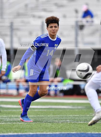 Thumbnail 1 in Victoria East vs Tivy (New Braunfels Tournament) photogallery.