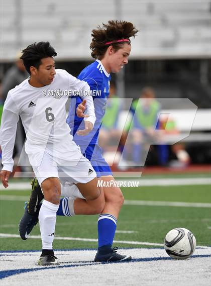 Thumbnail 3 in Victoria East vs Tivy (New Braunfels Tournament) photogallery.