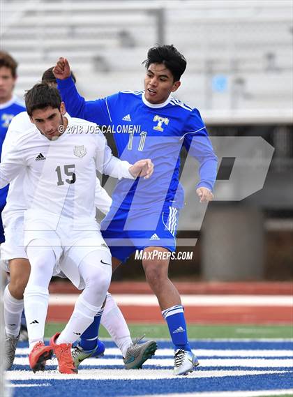 Thumbnail 3 in Victoria East vs Tivy (New Braunfels Tournament) photogallery.