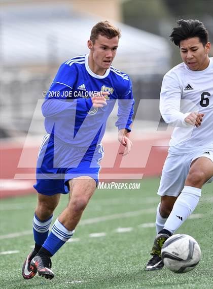 Thumbnail 3 in Victoria East vs Tivy (New Braunfels Tournament) photogallery.
