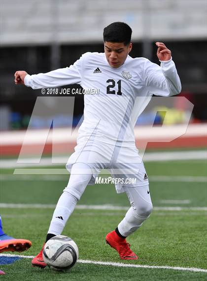 Thumbnail 3 in Victoria East vs Tivy (New Braunfels Tournament) photogallery.