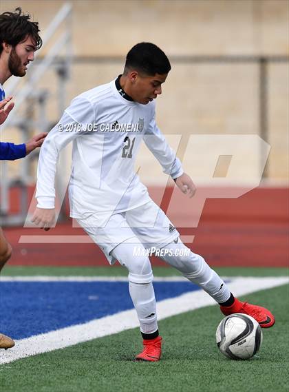 Thumbnail 3 in Victoria East vs Tivy (New Braunfels Tournament) photogallery.