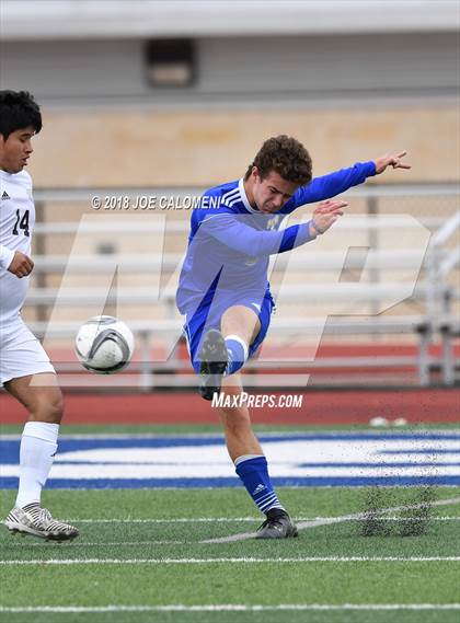 Thumbnail 3 in Victoria East vs Tivy (New Braunfels Tournament) photogallery.
