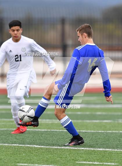 Thumbnail 1 in Victoria East vs Tivy (New Braunfels Tournament) photogallery.
