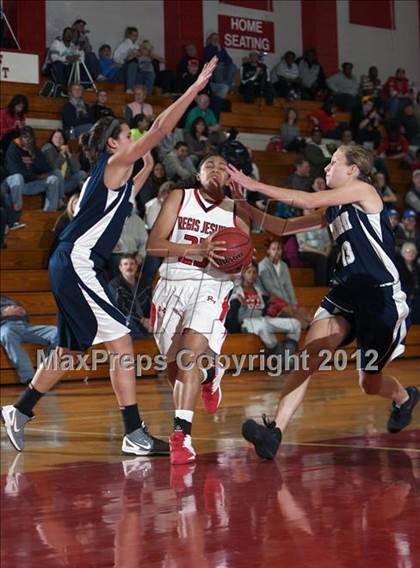 Thumbnail 1 in Regis Jesuit vs. Air Academy (Regis Hoop Classic) photogallery.