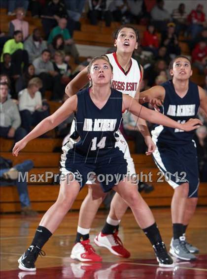Thumbnail 3 in Regis Jesuit vs. Air Academy (Regis Hoop Classic) photogallery.
