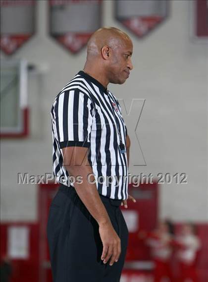 Thumbnail 1 in Regis Jesuit vs. Air Academy (Regis Hoop Classic) photogallery.
