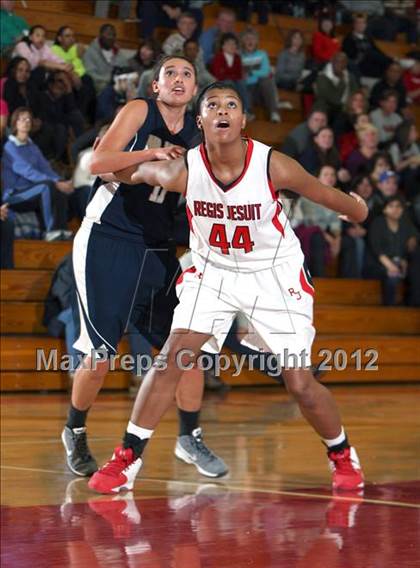 Thumbnail 3 in Regis Jesuit vs. Air Academy (Regis Hoop Classic) photogallery.