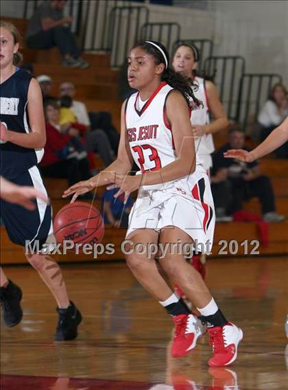 Thumbnail 2 in Regis Jesuit vs. Air Academy (Regis Hoop Classic) photogallery.