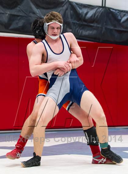 Thumbnail 3 in Washington-Lee vs West Springfield (Marshall) photogallery.