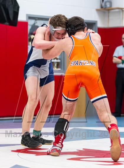 Thumbnail 2 in Washington-Lee vs West Springfield (Marshall) photogallery.