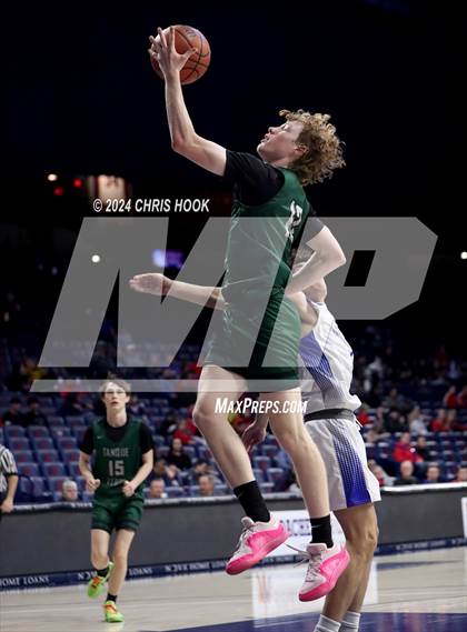 Thumbnail 1 in Tanque Verde vs Catalina (MLB Basketball Classic) photogallery.