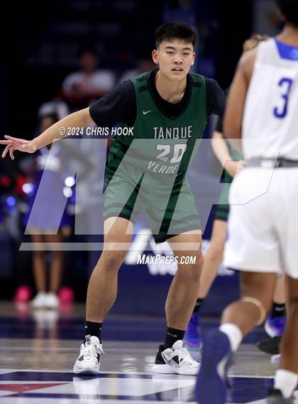 Thumbnail 1 in Tanque Verde vs Catalina (MLB Basketball Classic) photogallery.