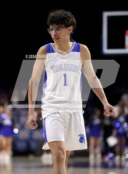 Thumbnail 3 in Tanque Verde vs Catalina (MLB Basketball Classic) photogallery.
