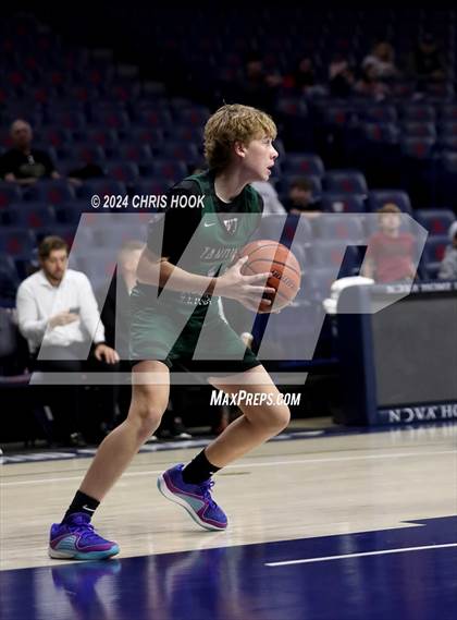 Thumbnail 3 in Tanque Verde vs Catalina (MLB Basketball Classic) photogallery.