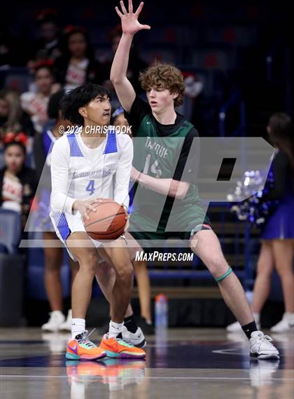 Thumbnail 3 in Tanque Verde vs Catalina (MLB Basketball Classic) photogallery.