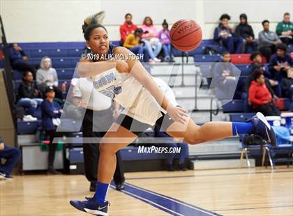 Thumbnail 1 in Garner Magnet vs. North Carolina School of Science & Math (Jordan Falcons MLK Classic) photogallery.