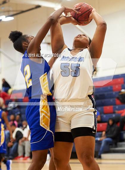 Thumbnail 2 in Garner Magnet vs. North Carolina School of Science & Math (Jordan Falcons MLK Classic) photogallery.