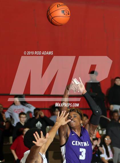 Thumbnail 2 in Omaha Central @ Lincoln High photogallery.