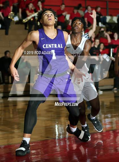 Thumbnail 3 in Omaha Central @ Lincoln High photogallery.