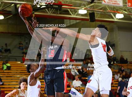 Thumbnail 1 in Etiwanda vs. Westchester (Nike Extravaganza) photogallery.