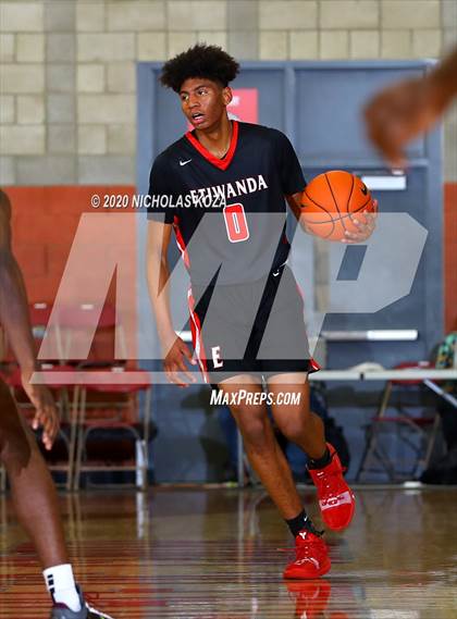 Thumbnail 2 in Etiwanda vs. Westchester (Nike Extravaganza) photogallery.