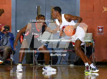 Thumbnail 1 in Etiwanda vs. Westchester (Nike Extravaganza) photogallery.