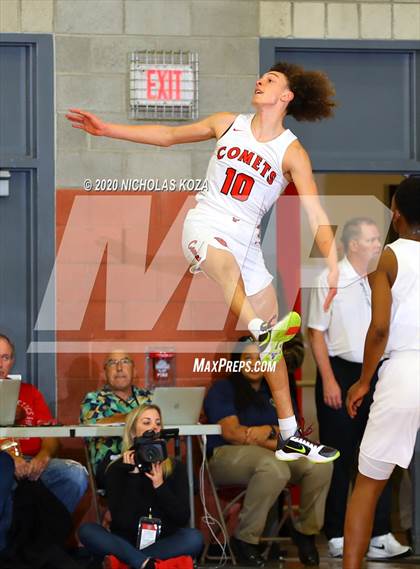 Thumbnail 1 in Etiwanda vs. Westchester (Nike Extravaganza) photogallery.
