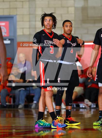 Thumbnail 2 in Etiwanda vs. Westchester (Nike Extravaganza) photogallery.