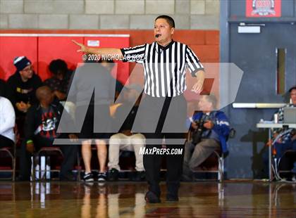 Thumbnail 2 in Etiwanda vs. Westchester (Nike Extravaganza) photogallery.