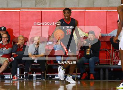 Thumbnail 3 in Etiwanda vs. Westchester (Nike Extravaganza) photogallery.