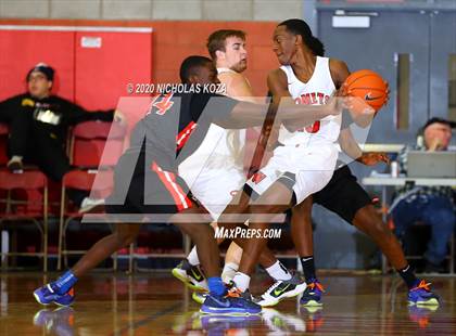 Thumbnail 3 in Etiwanda vs. Westchester (Nike Extravaganza) photogallery.