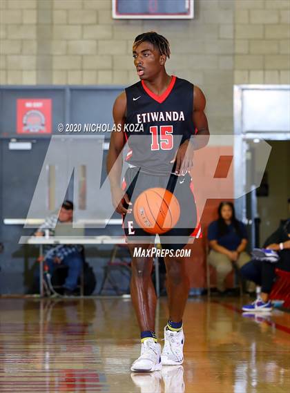 Thumbnail 1 in Etiwanda vs. Westchester (Nike Extravaganza) photogallery.