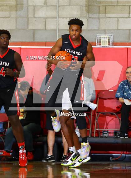 Thumbnail 3 in Etiwanda vs. Westchester (Nike Extravaganza) photogallery.