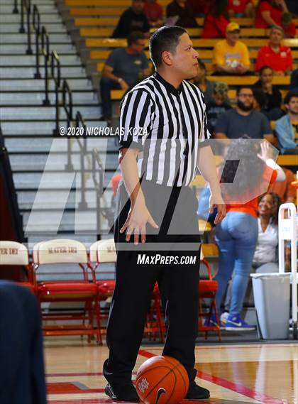 Thumbnail 3 in Etiwanda vs. Westchester (Nike Extravaganza) photogallery.