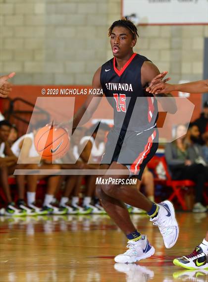 Thumbnail 2 in Etiwanda vs. Westchester (Nike Extravaganza) photogallery.