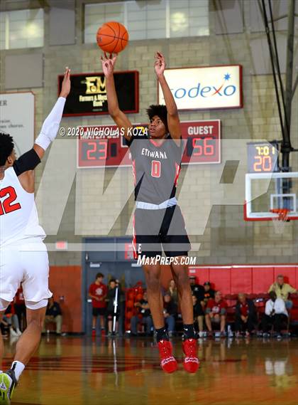 Thumbnail 1 in Etiwanda vs. Westchester (Nike Extravaganza) photogallery.