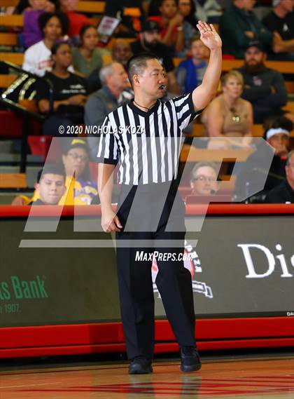 Thumbnail 1 in Etiwanda vs. Westchester (Nike Extravaganza) photogallery.