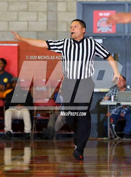 Thumbnail 1 in Etiwanda vs. Westchester (Nike Extravaganza) photogallery.