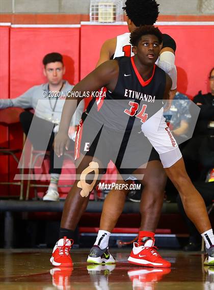 Thumbnail 2 in Etiwanda vs. Westchester (Nike Extravaganza) photogallery.