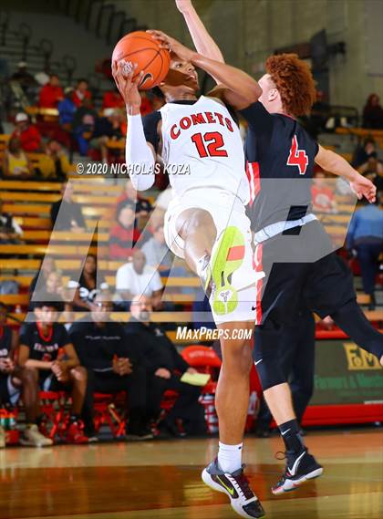Thumbnail 1 in Etiwanda vs. Westchester (Nike Extravaganza) photogallery.