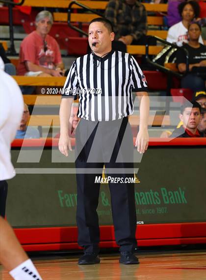 Thumbnail 3 in Etiwanda vs. Westchester (Nike Extravaganza) photogallery.