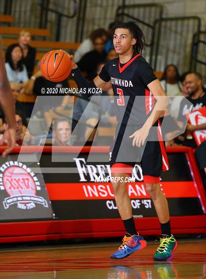 Thumbnail 3 in Etiwanda vs. Westchester (Nike Extravaganza) photogallery.